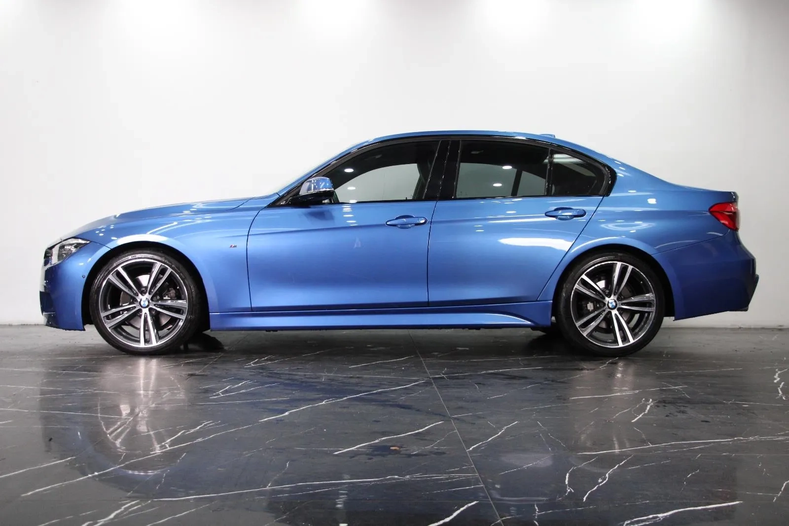 BMW-3 Series-330i M Sport
