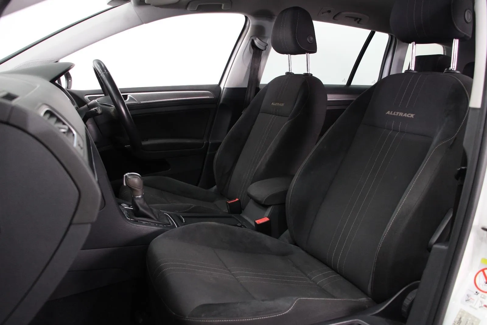 Volkswagen-Golf-Alltrack 132TSI