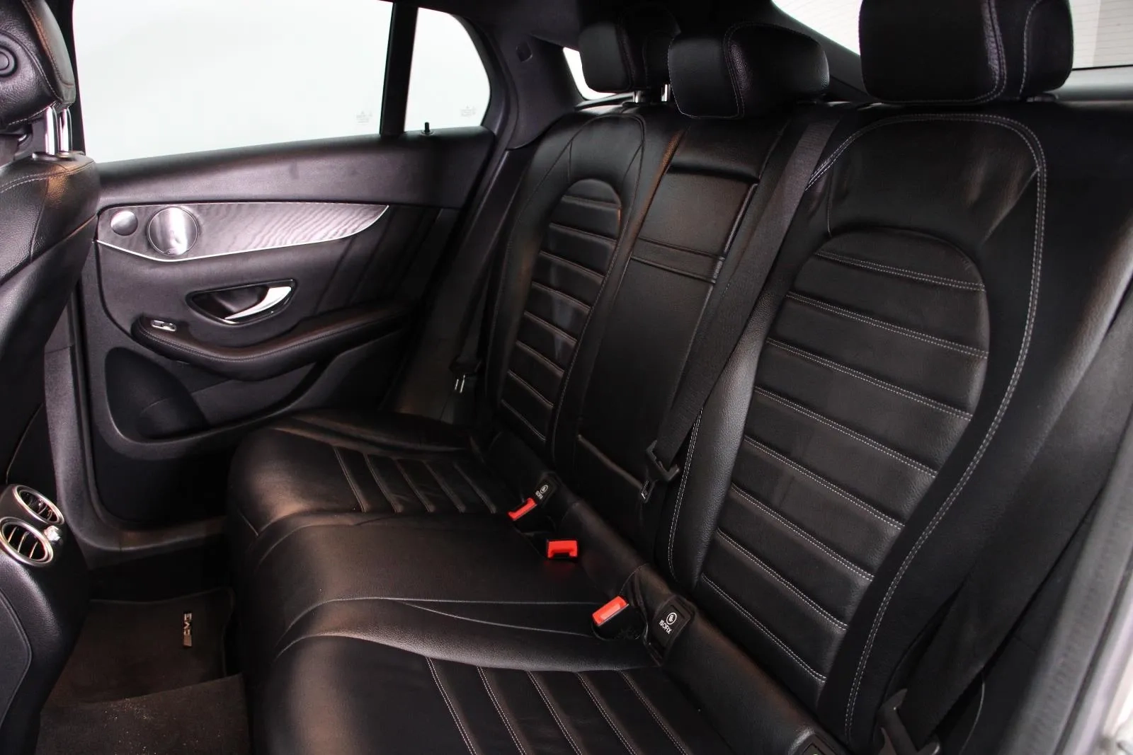 Mercedes-Benz-GLC-Class-GLC300