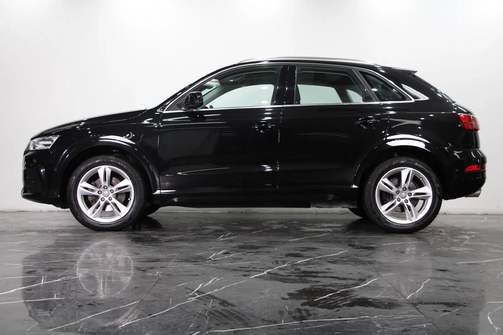 Audi-Q3-TFSI Sport