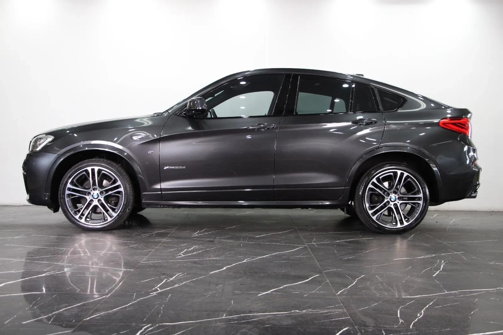 BMW-X4-xDrive20d