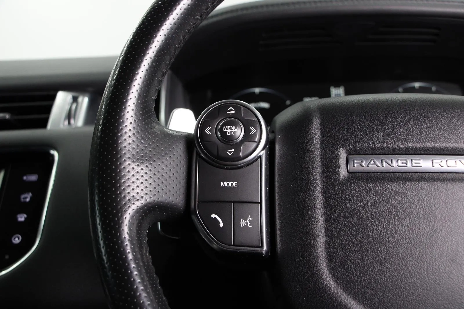 Land Rover-Range Rover Sport-SDV6 HSE
