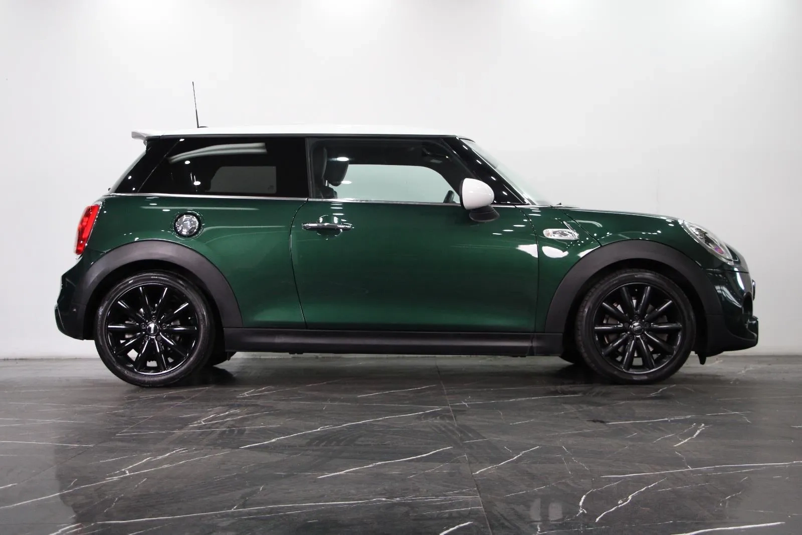 MINI-Hatch-Cooper S
