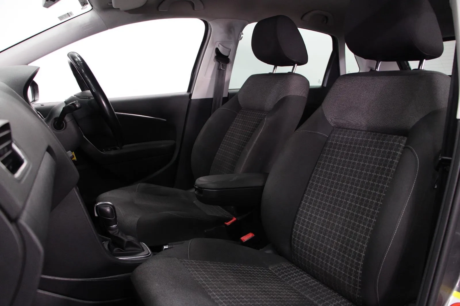 Volkswagen-Polo-81TSI Comfortline