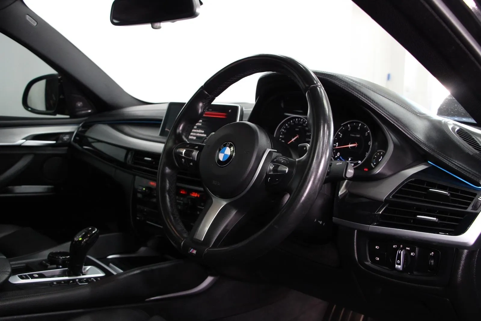 BMW-X6-xDrive50i