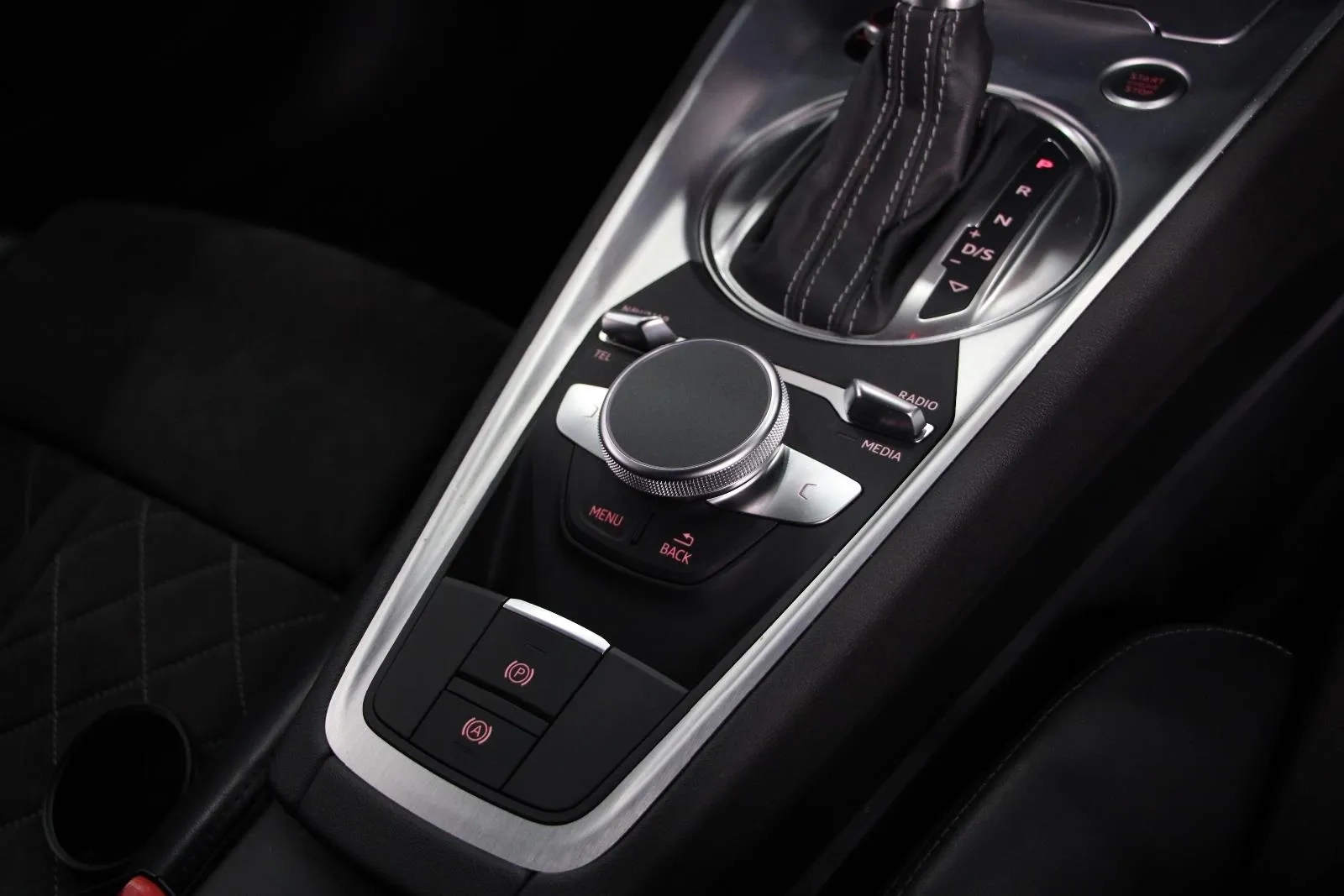Audi-TT-S Line