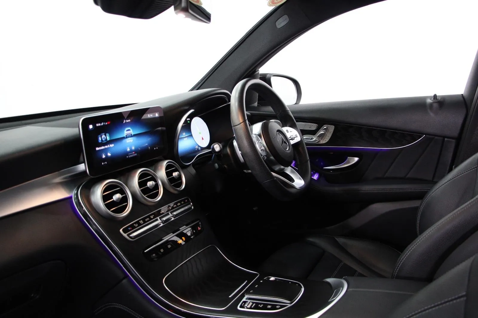 Mercedes-Benz-GLC-Class-GLC300
