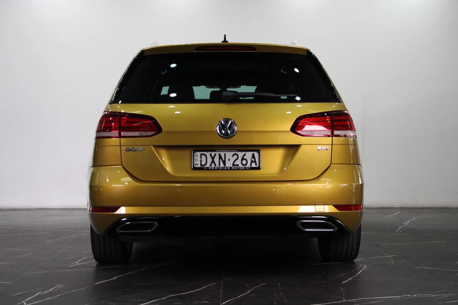Volkswagen-Golf-110TSI Highline