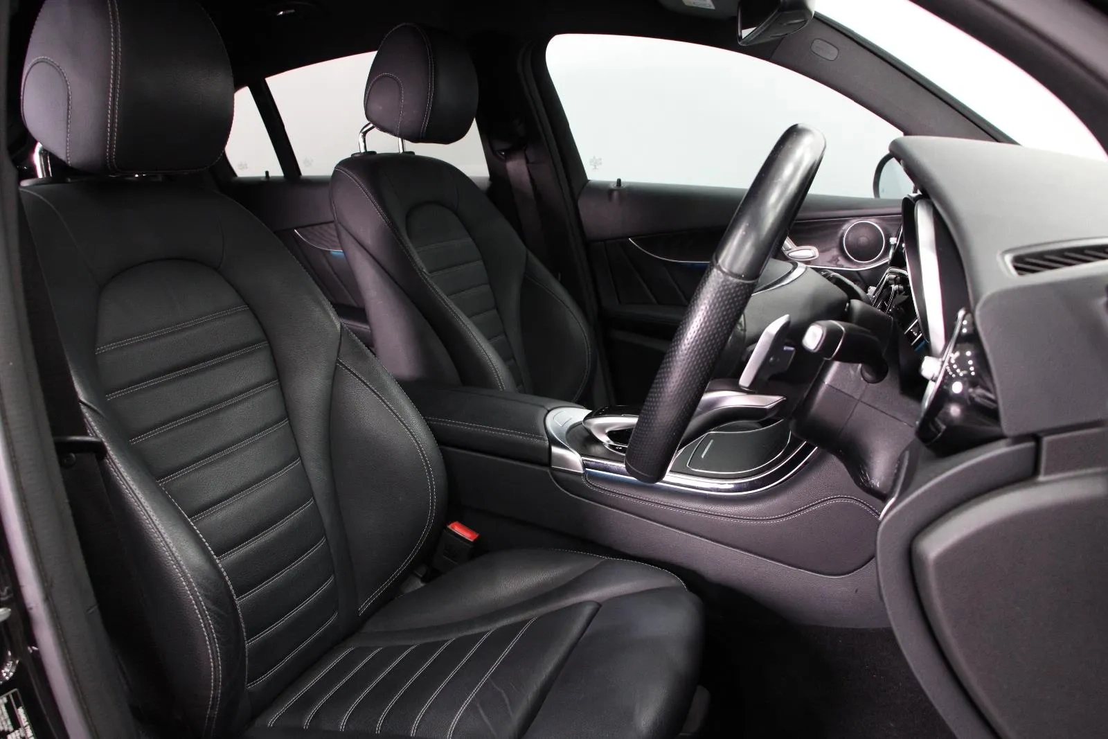 Mercedes-Benz-GLC-Class-GLC250