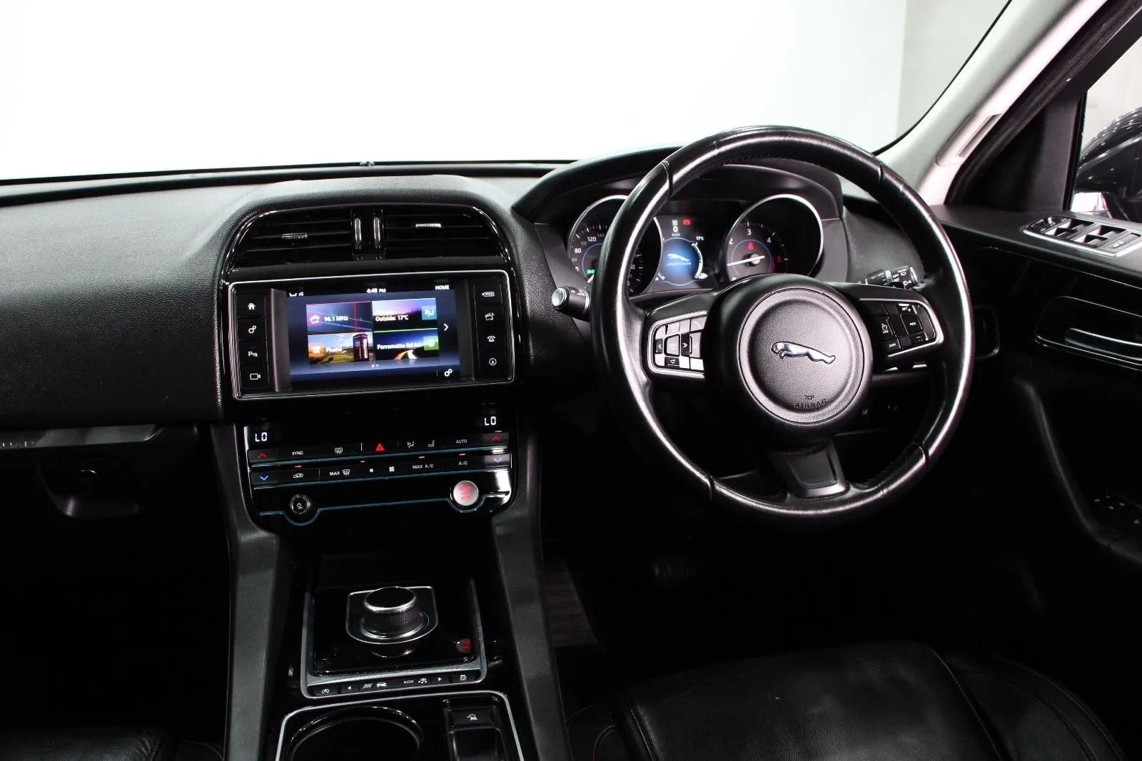 Jaguar-F-PACE-20d Prestige