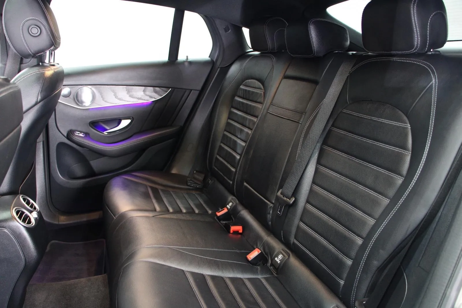 Mercedes-Benz-GLC-Class-GLC300