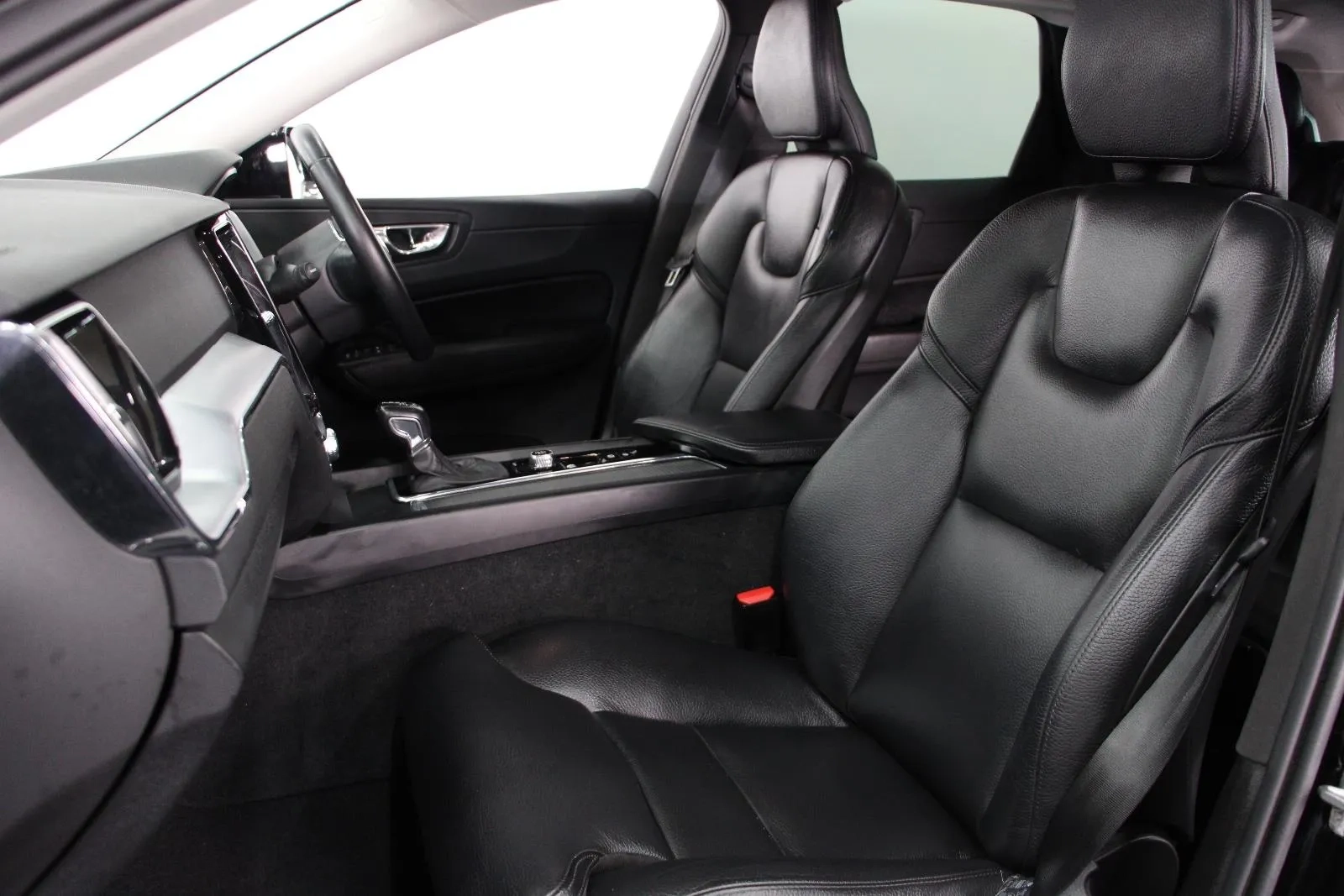 Volvo-XC60-D4 Momentum