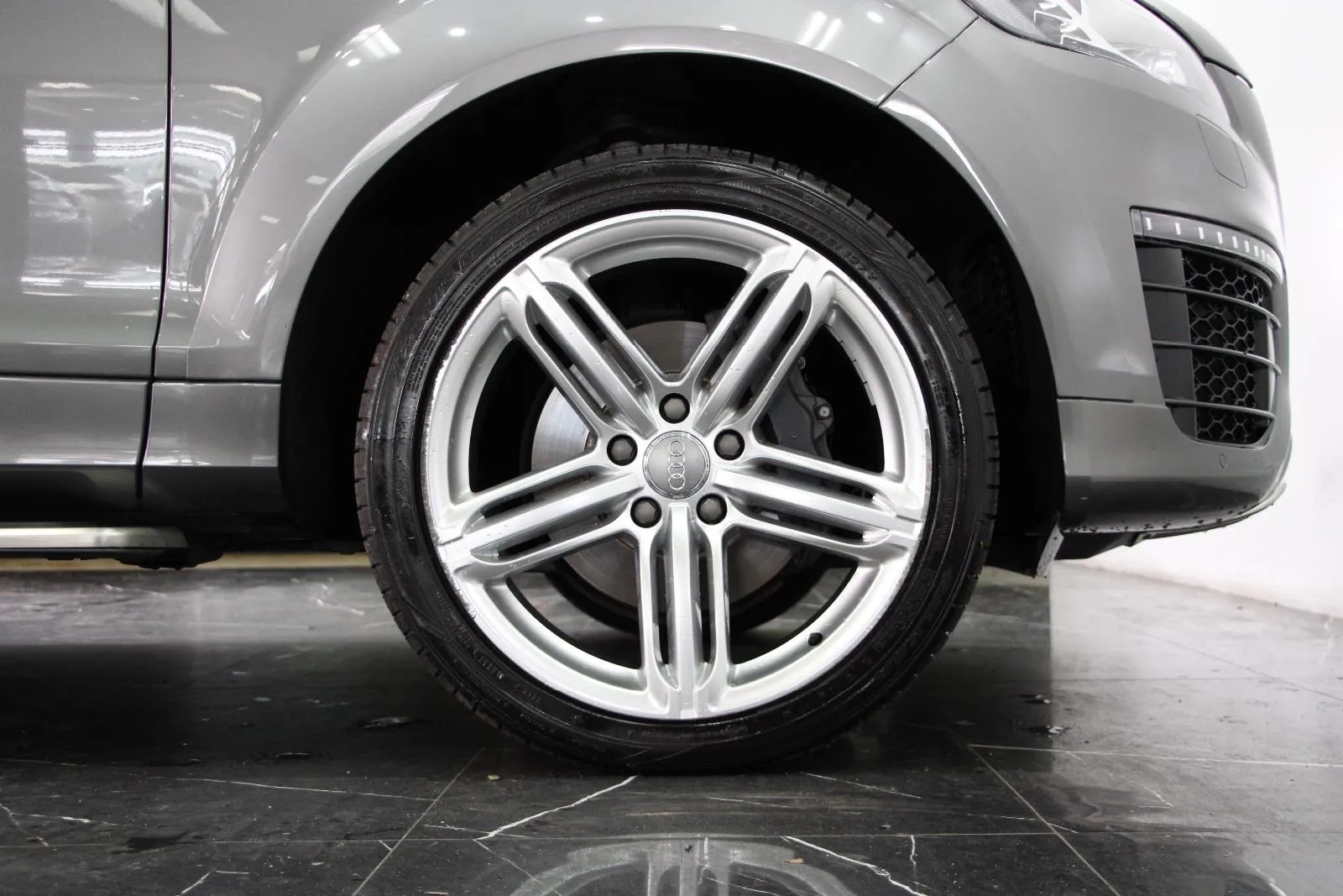 Audi-Q7-TDI Sport