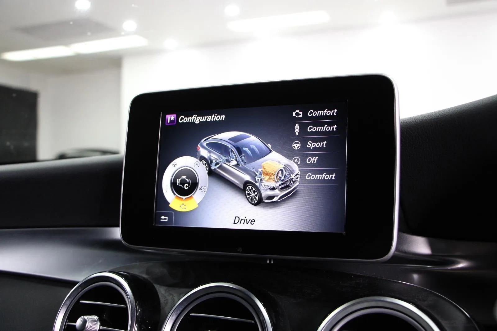Mercedes-Benz-GLC-Class-GLC250