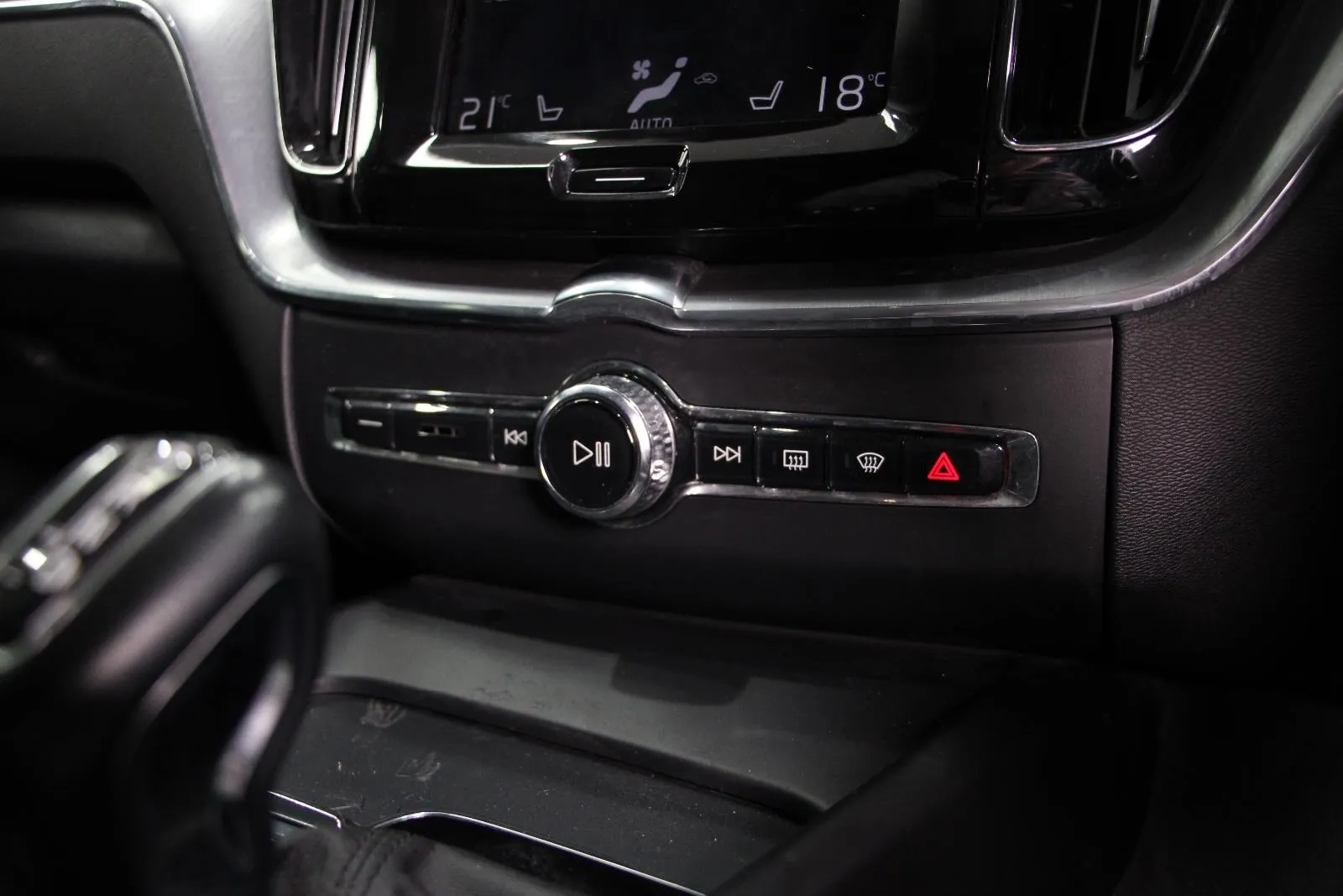 Volvo-XC60-D4 Momentum