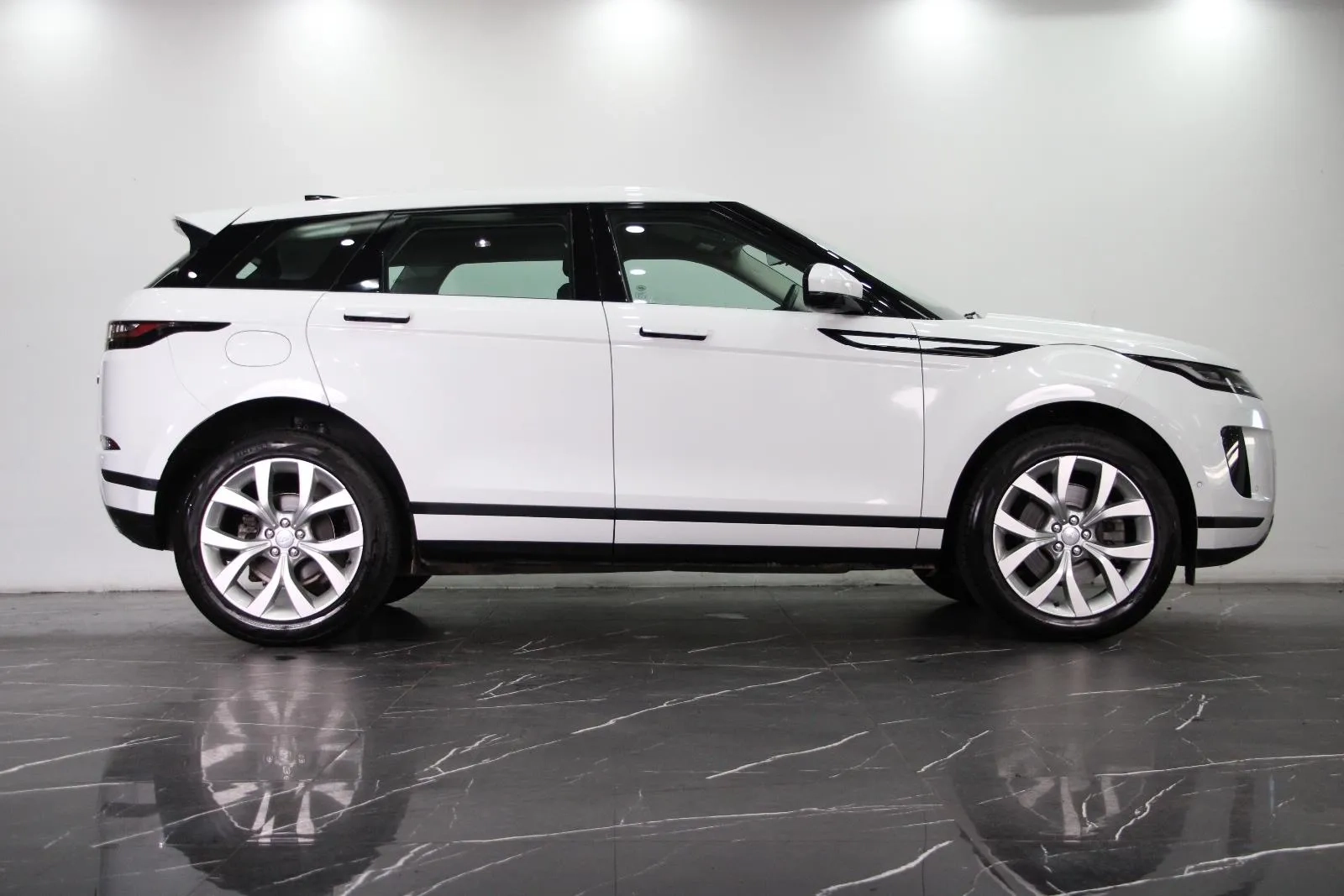 Land Rover-Range Rover Evoque-D180 SE