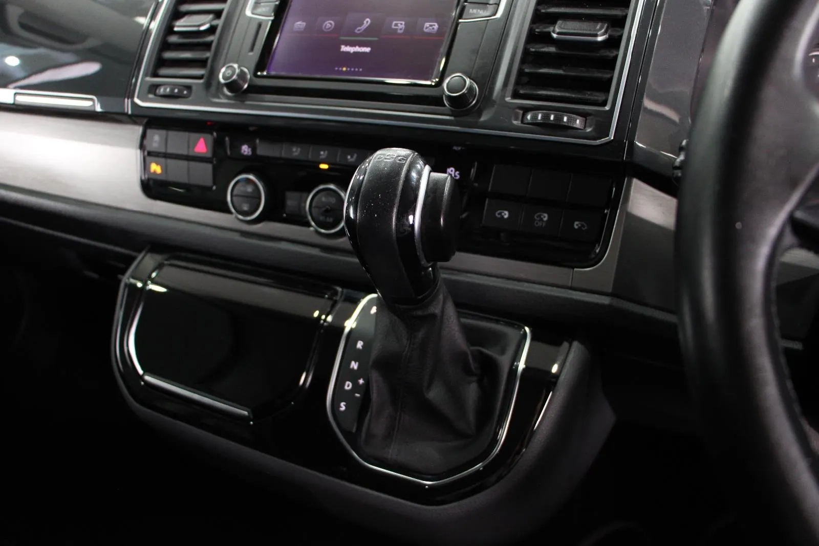 Volkswagen-Multivan-TDI340 Comfortline