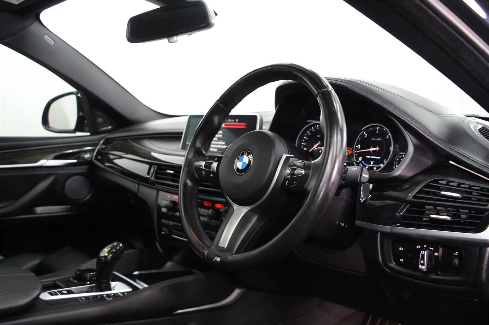 BMW-X6-M50d