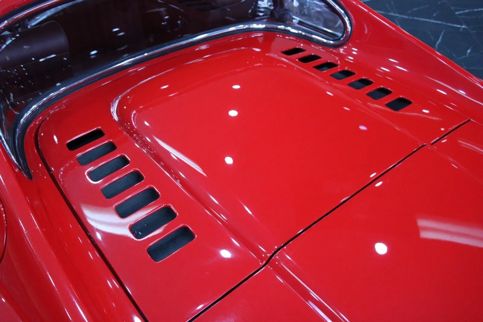 Ferrari-Dino-246 GT