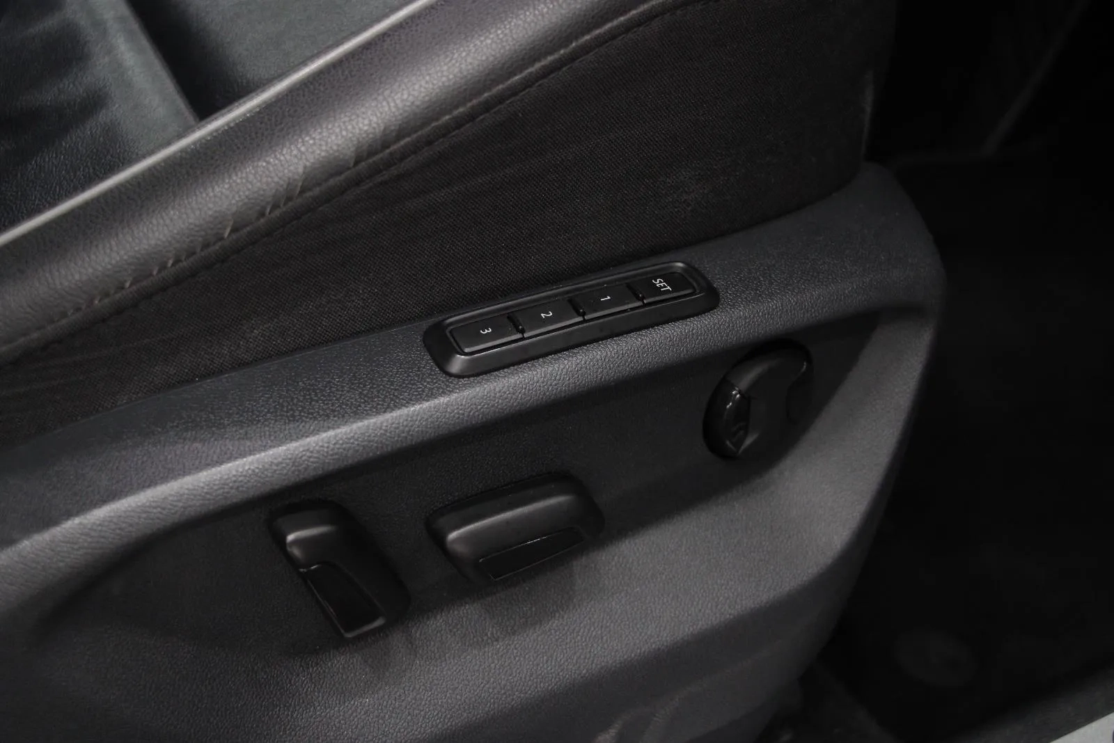 Volkswagen-Tiguan-132TSI Comfortline Allspace