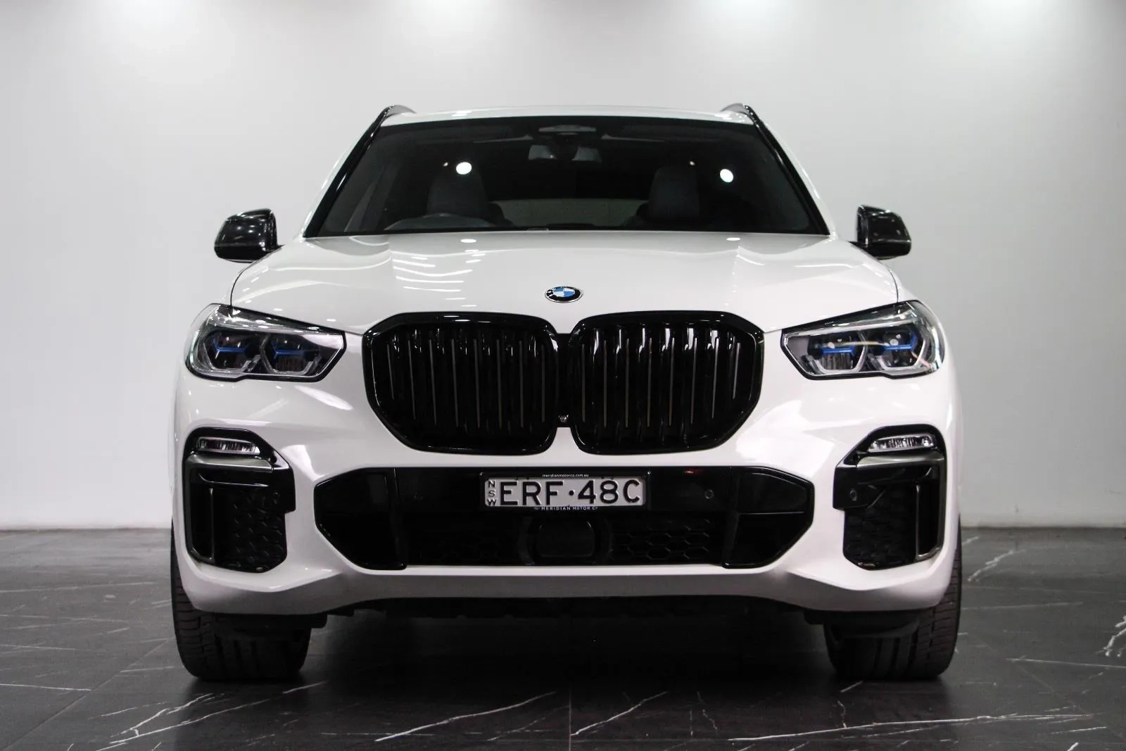 BMW-X5-M50i