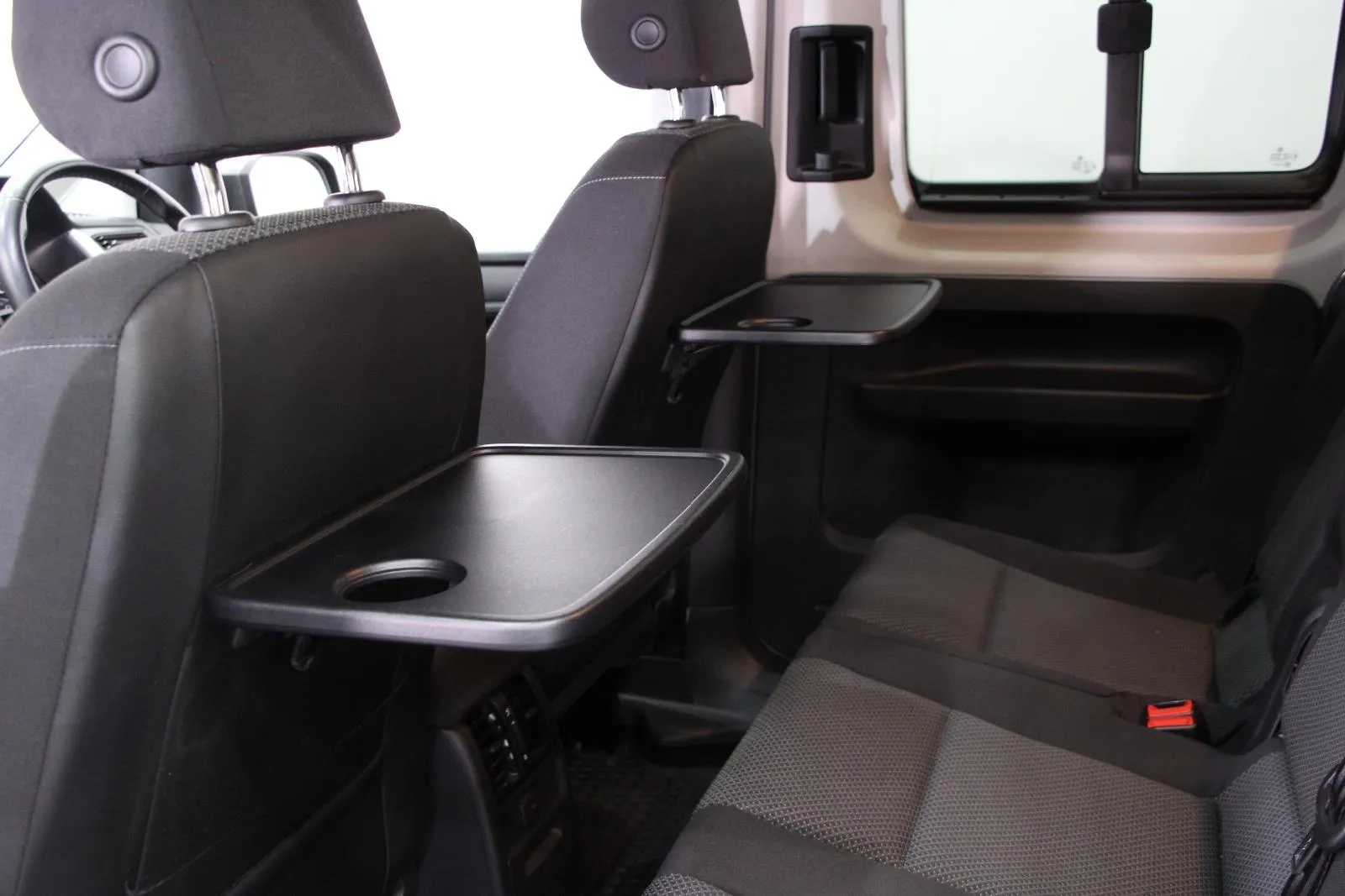 Volkswagen-Caddy-TSI220 Beach