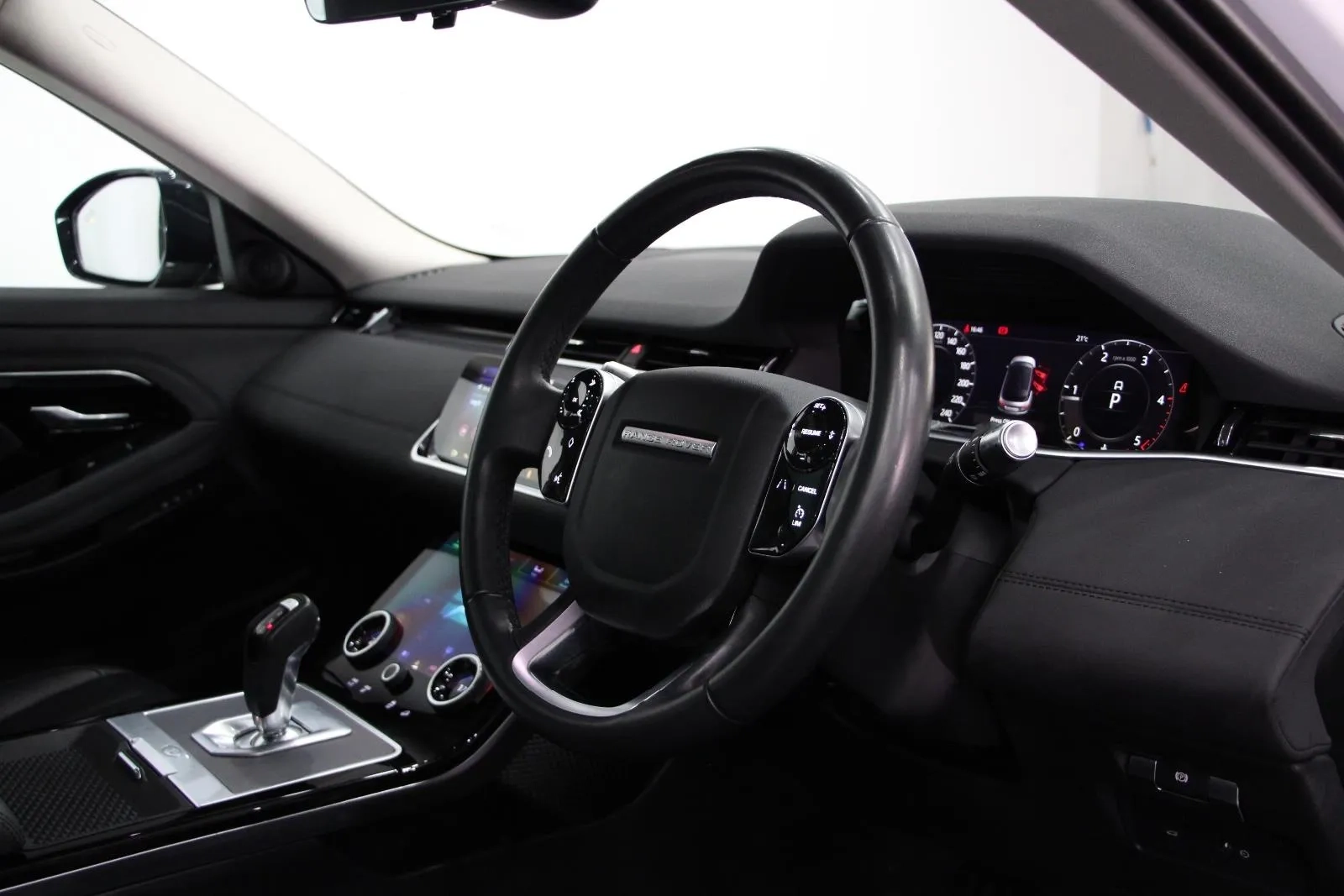 Land Rover-Range Rover Evoque-D180 SE