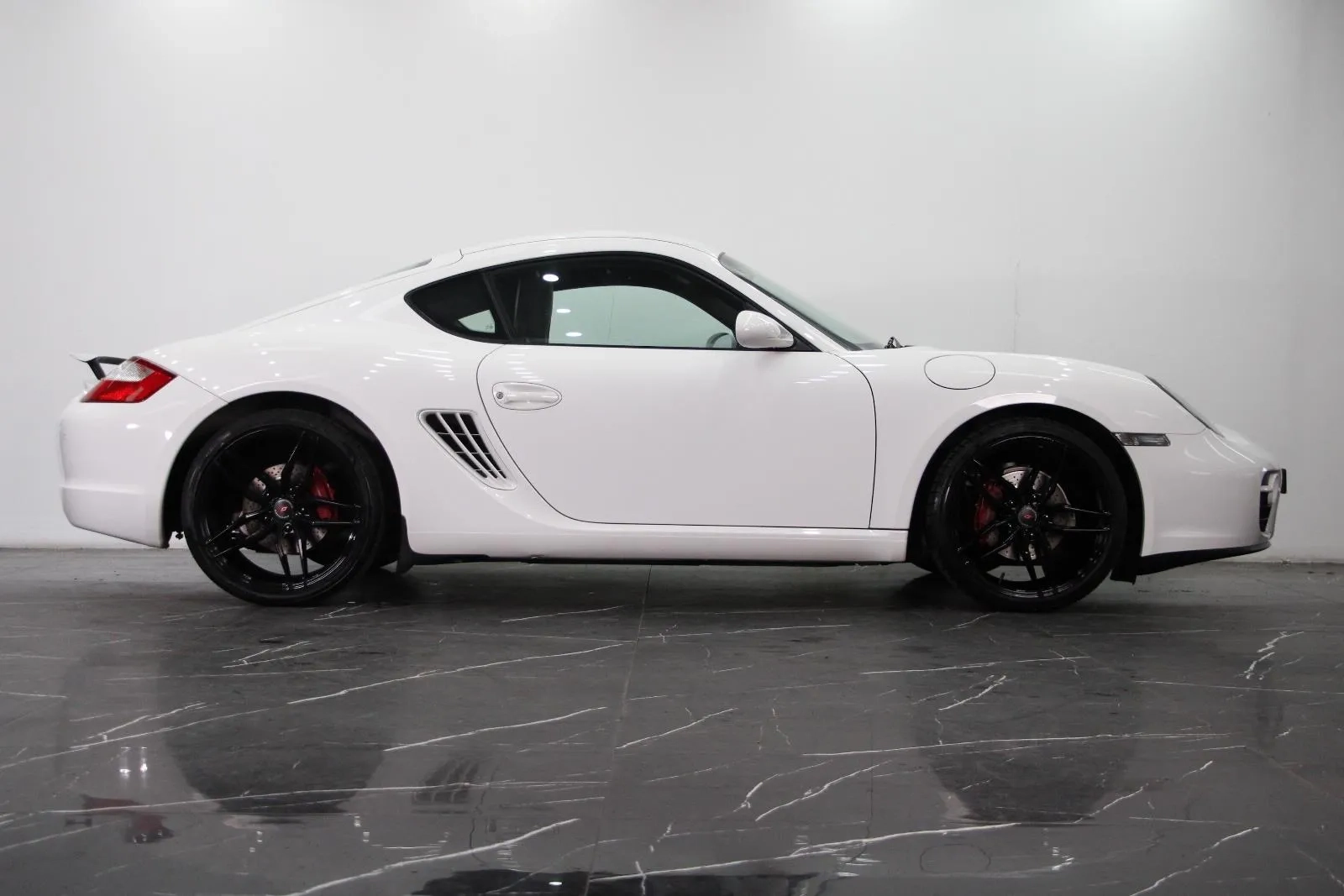 Porsche-Cayman-