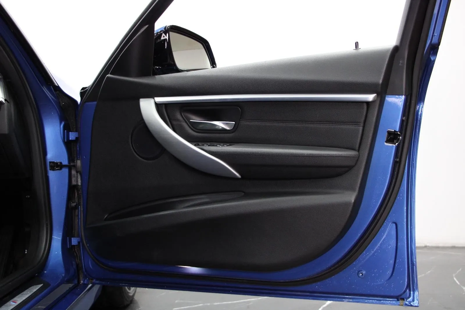 BMW-3 Series-330i M Sport