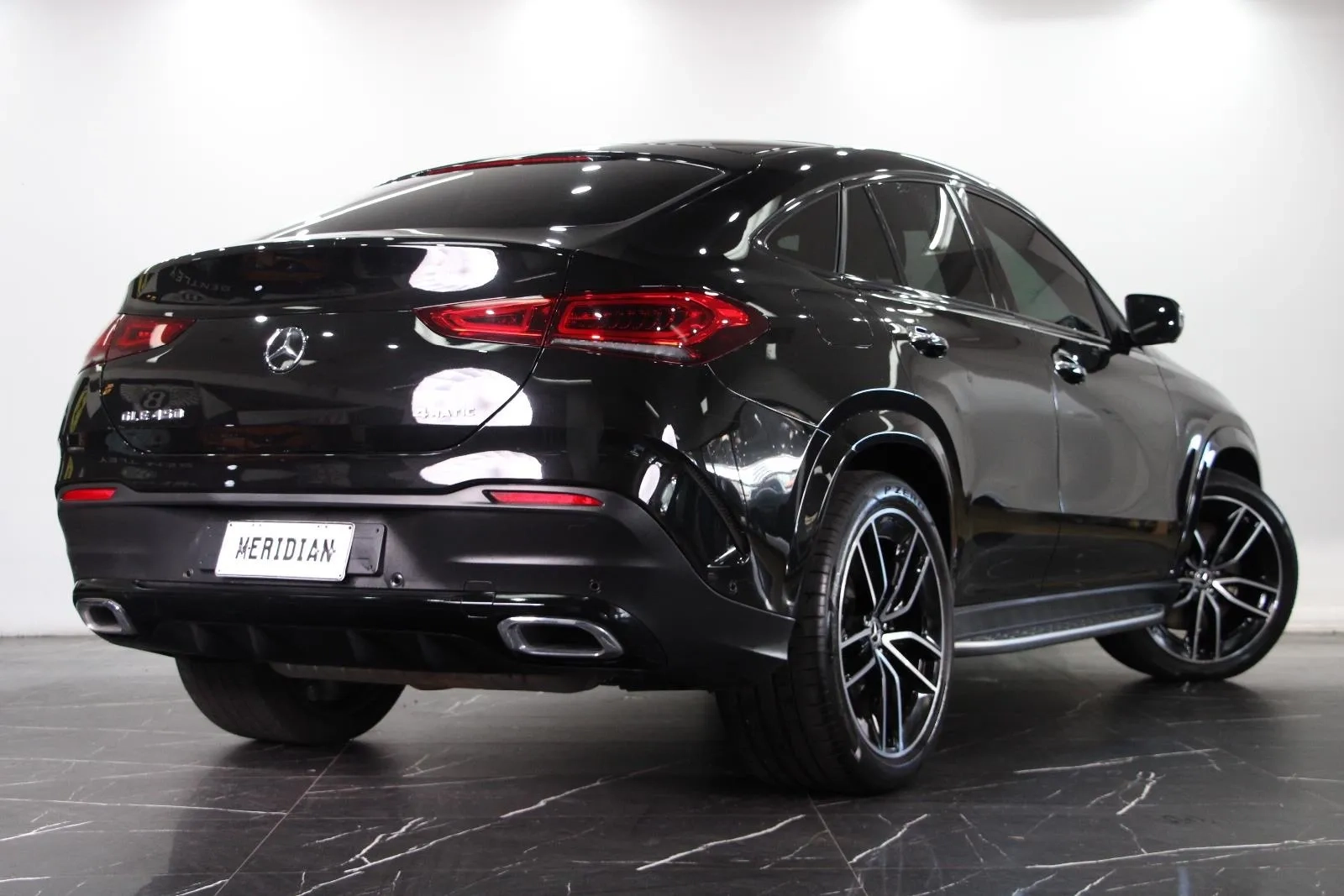 Mercedes-Benz-GLE-Class-GLE450
