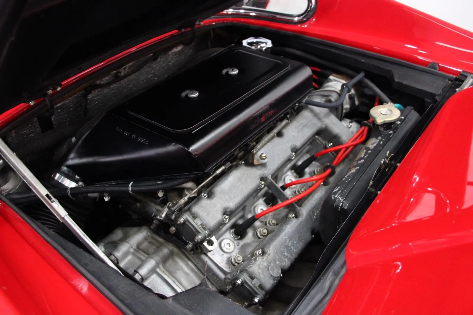 Ferrari-Dino-246 GT