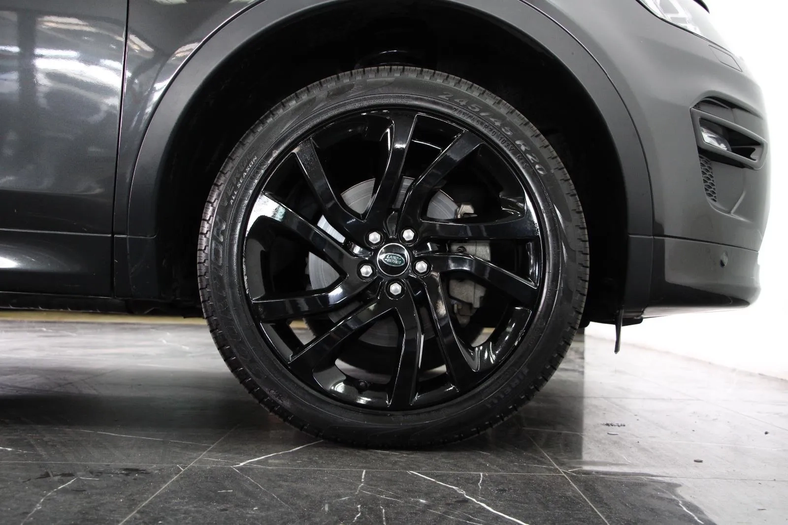 Land Rover-Discovery Sport-TD4 132kW HSE