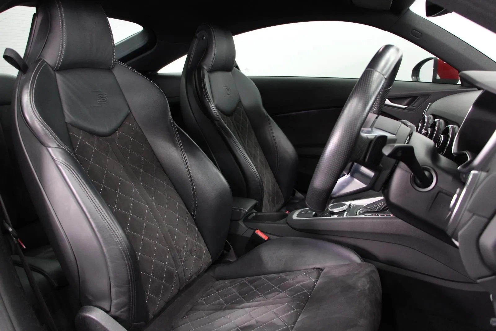 Audi-TT-S Line