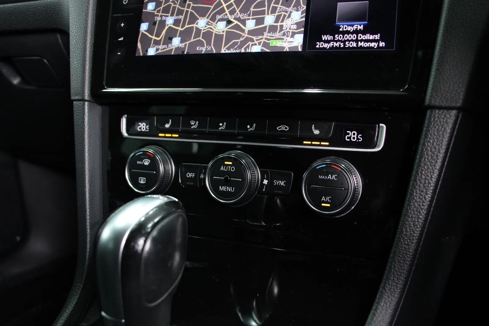 Volkswagen-Golf-110TSI Highline