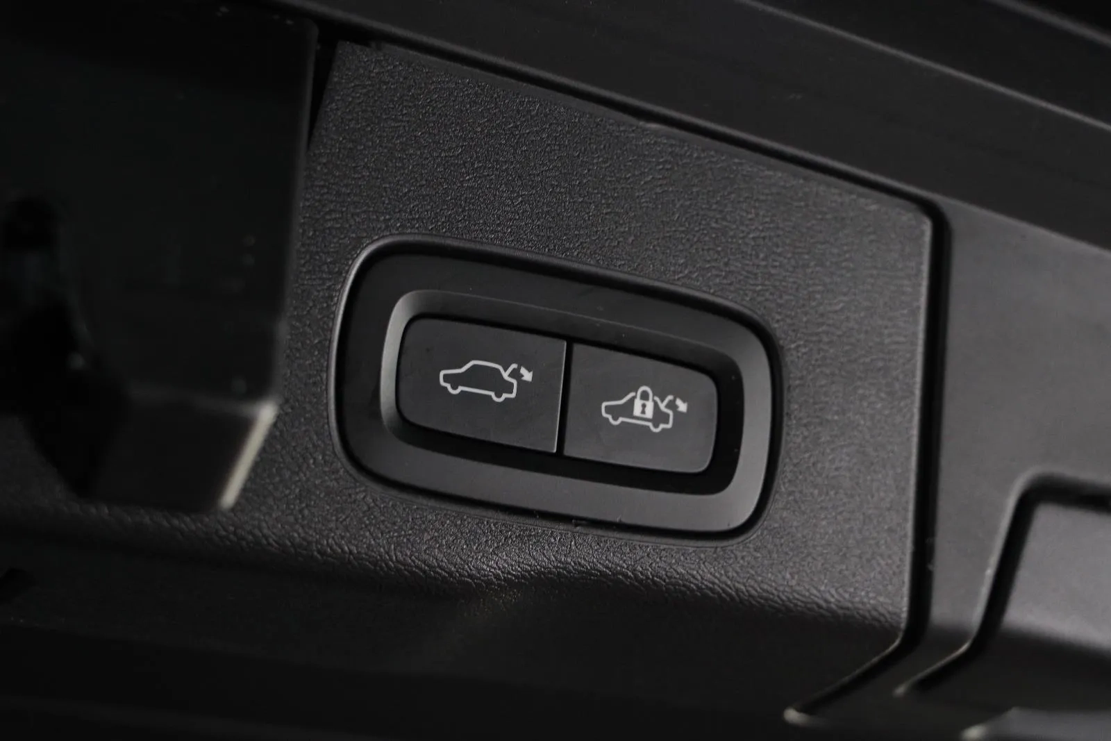 Volvo-XC60-T5 Momentum