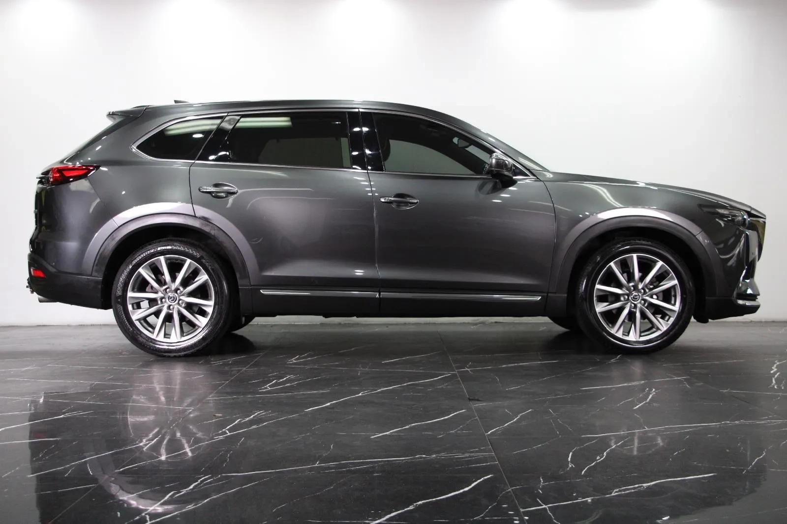 Mazda-CX-9-GT
