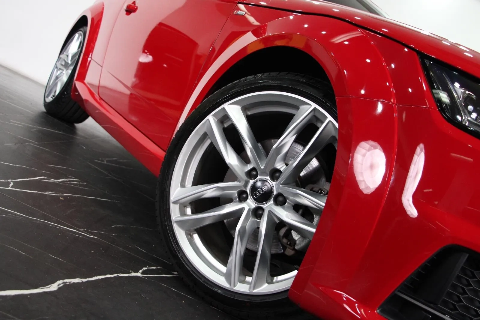 Audi-TT-S Line