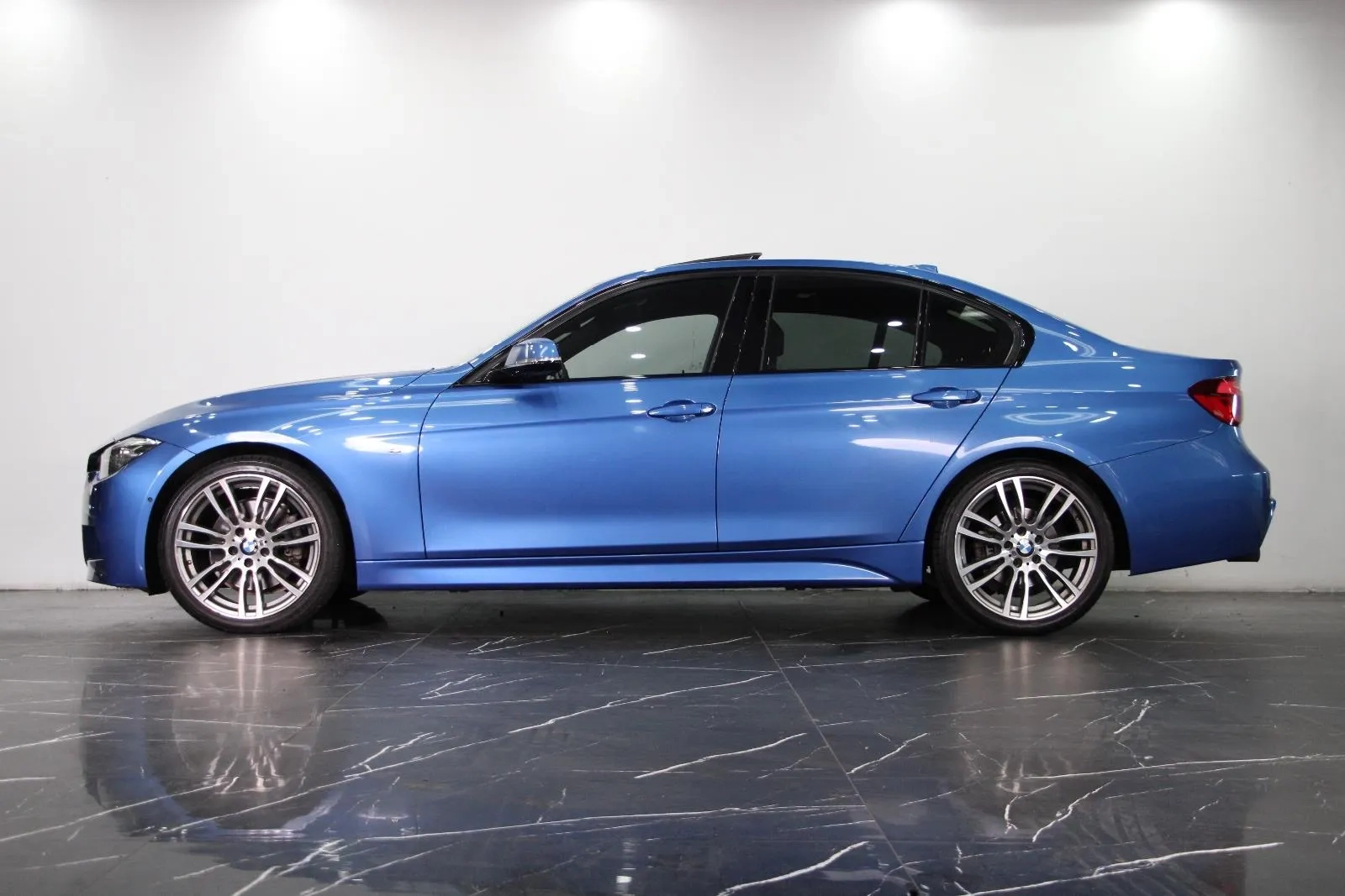 BMW-3 Series-330i M Sport