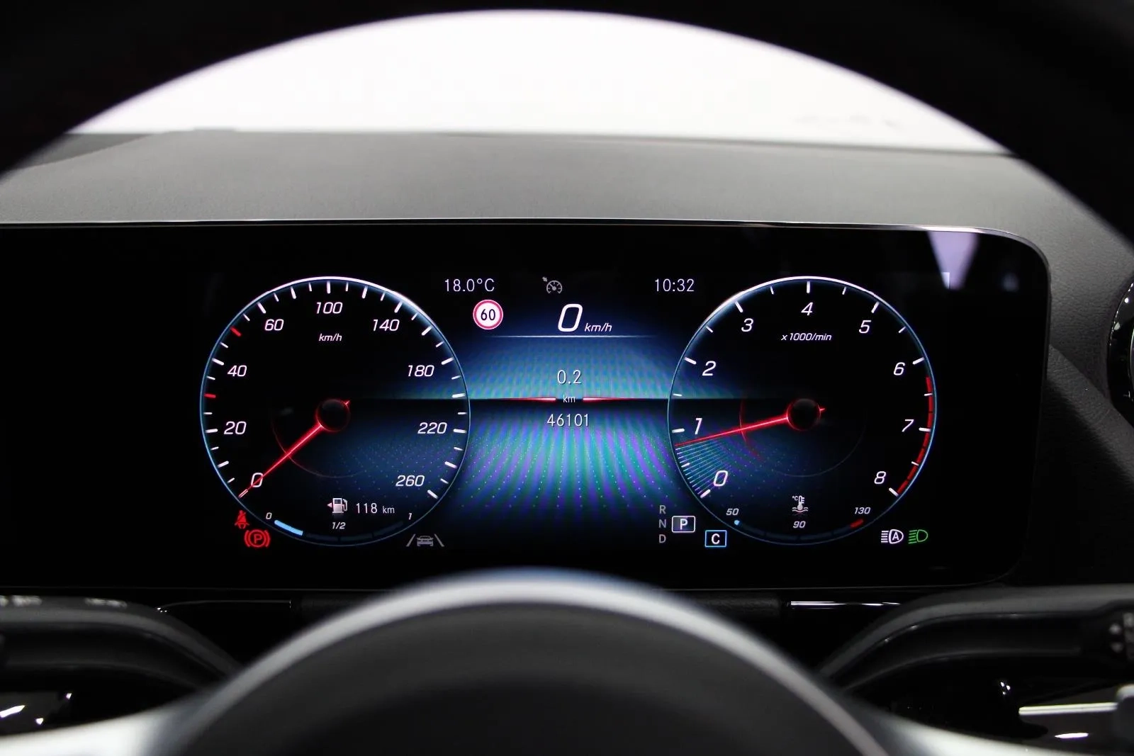 Mercedes-Benz-GLA-Class-GLA200
