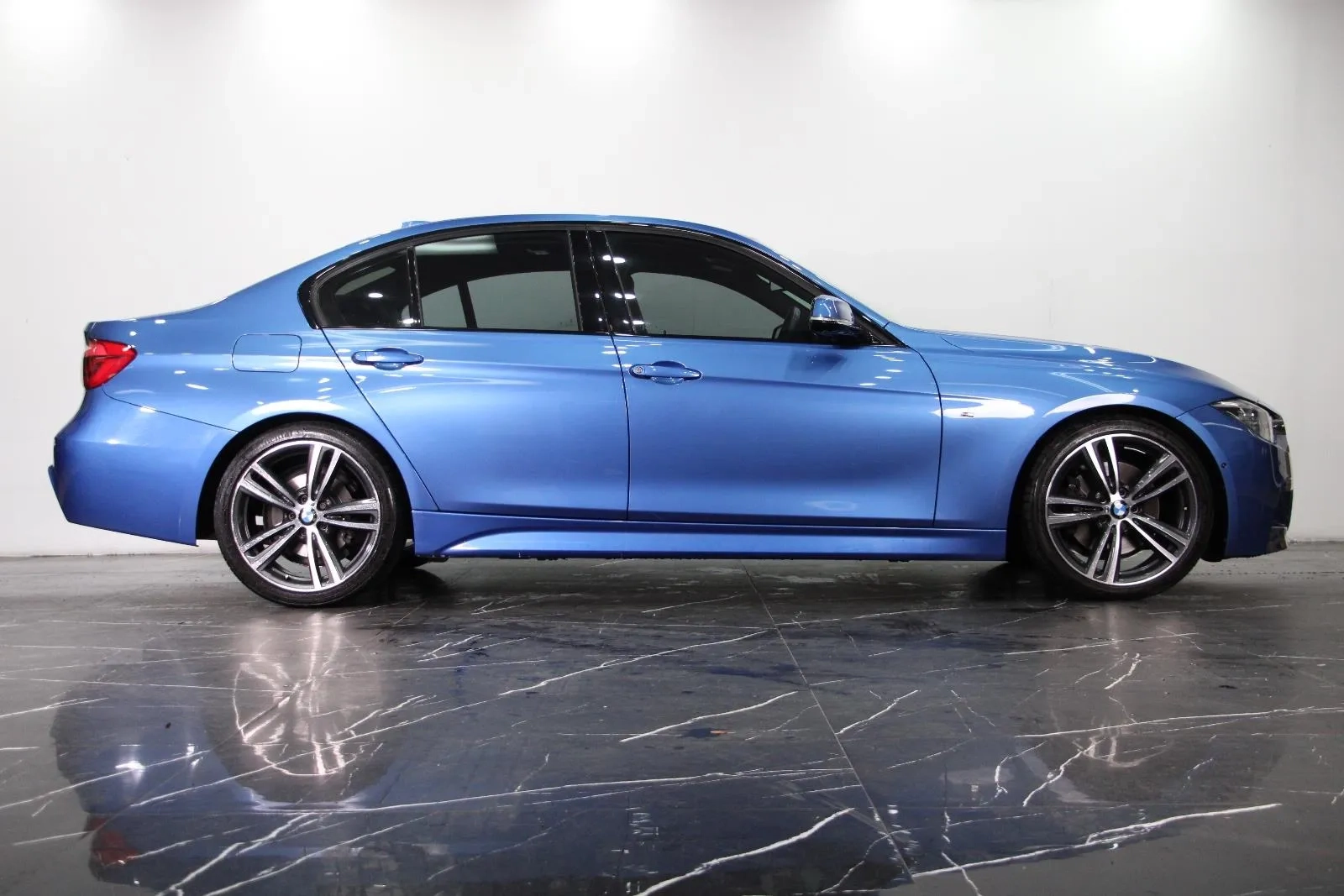 BMW-3 Series-330i M Sport