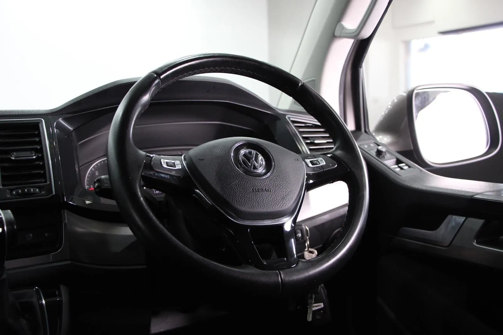 Volkswagen-Multivan-TDI340 Comfortline