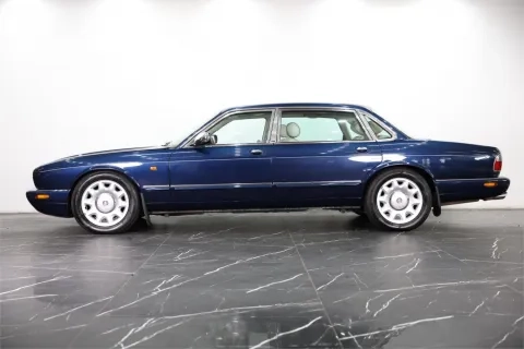 Super V8