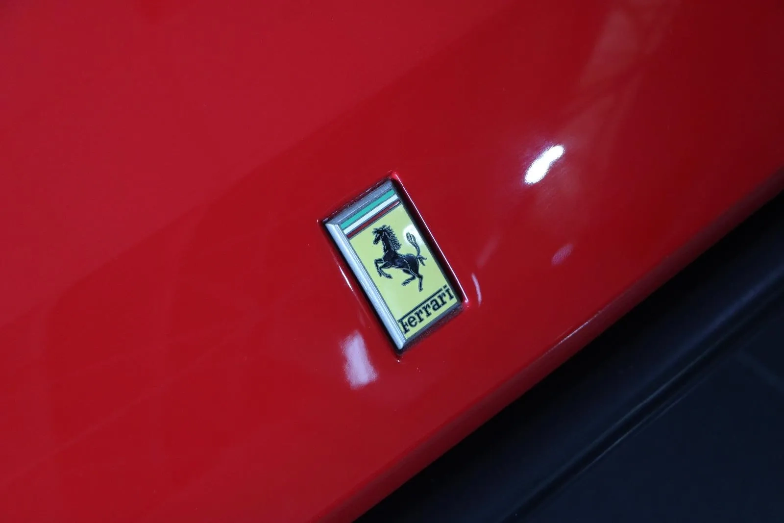 Ferrari-400GT-