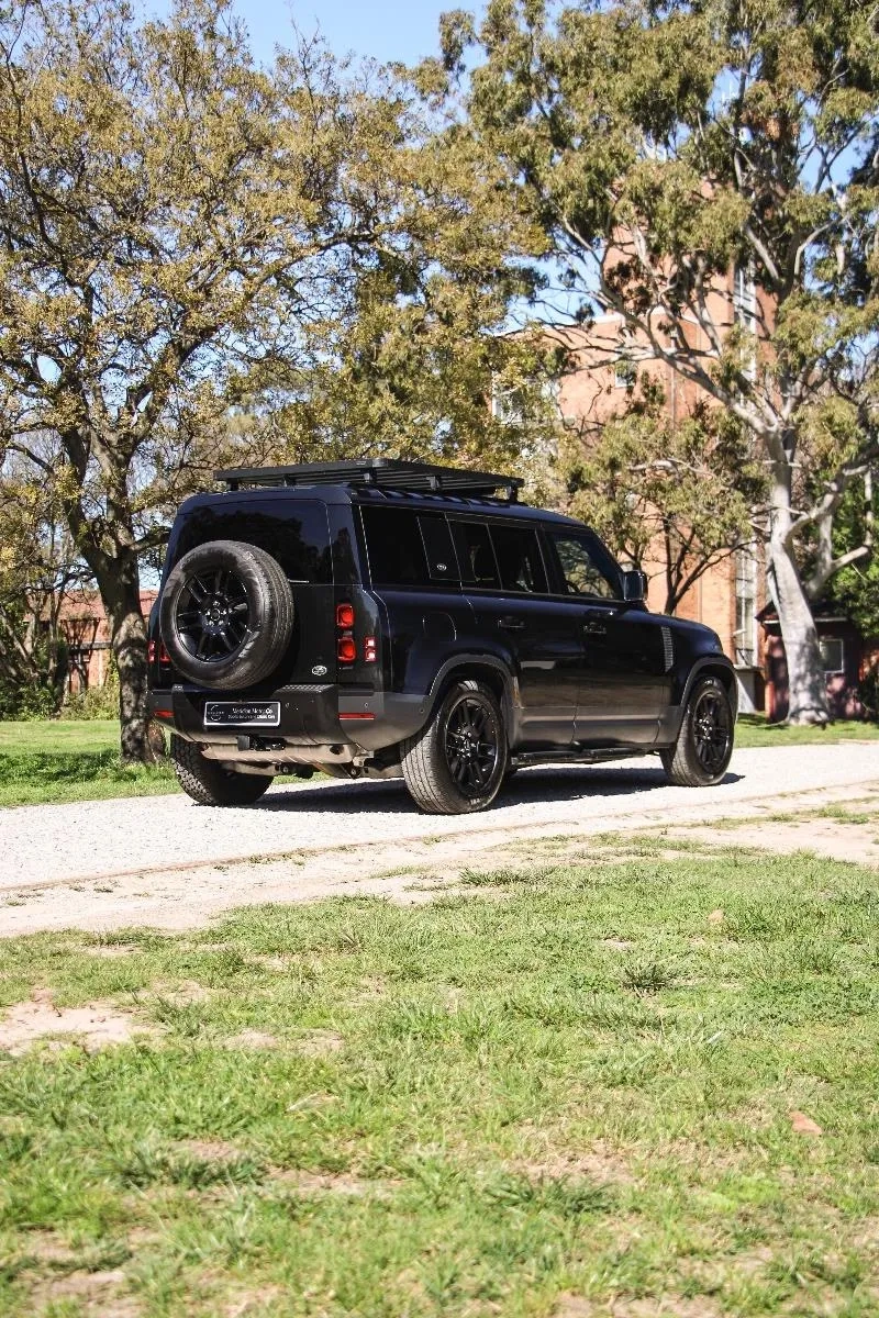 Land Rover-Defender-110 P400 SE