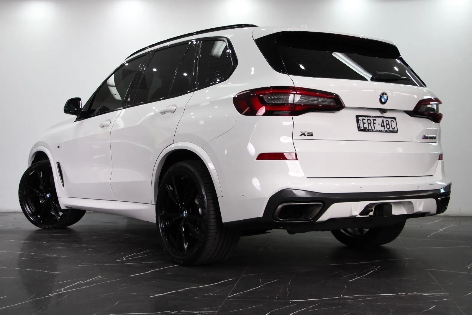 BMW-X5-M50i