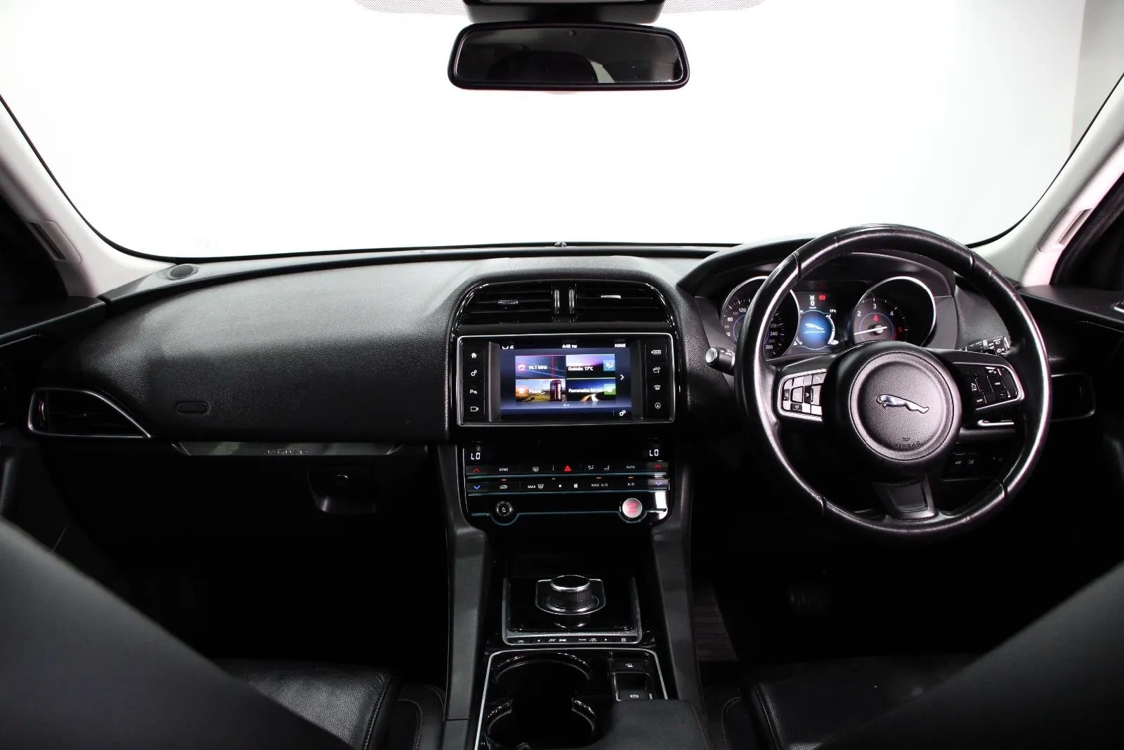 Jaguar-F-PACE-20d Prestige
