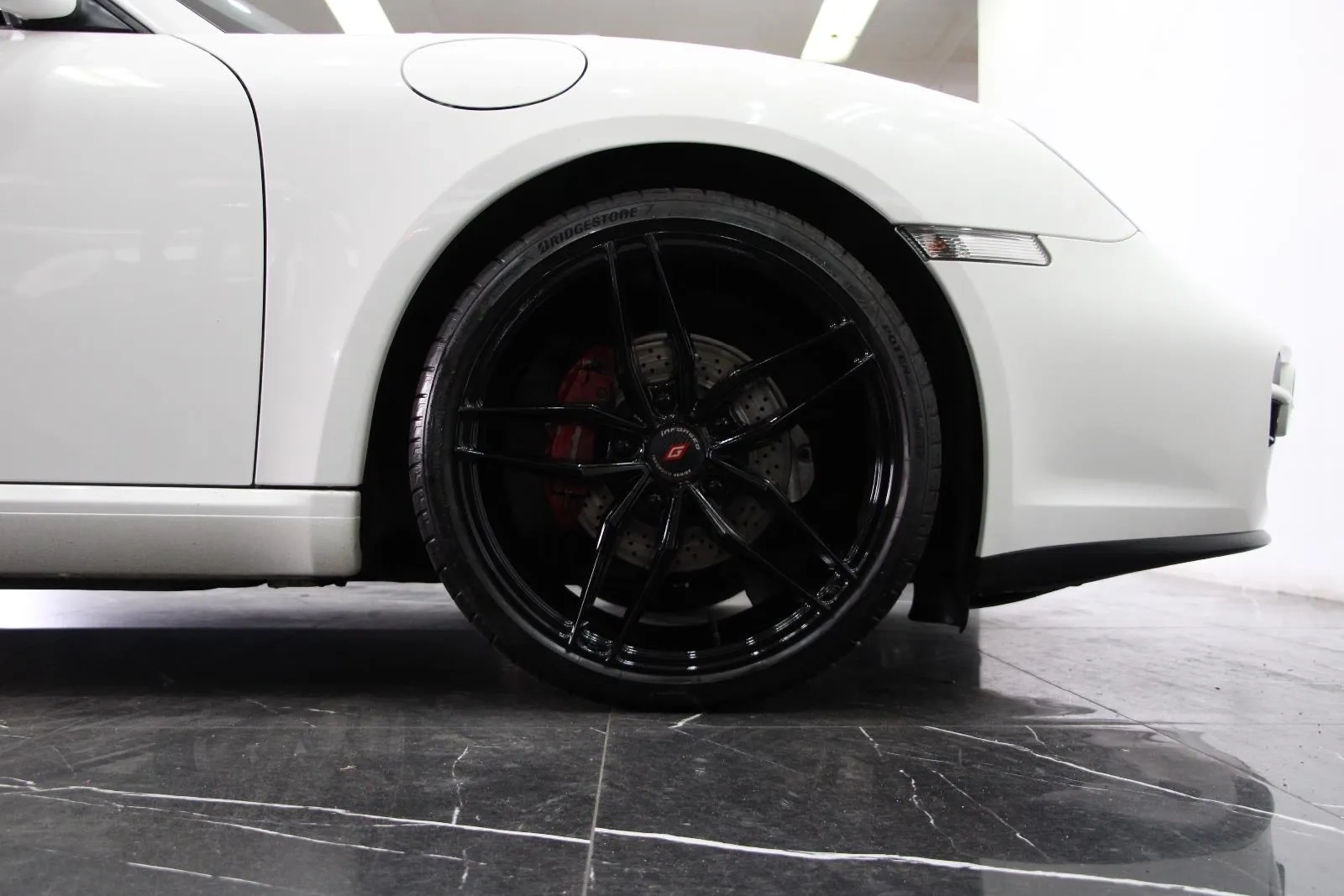 Porsche-Cayman-