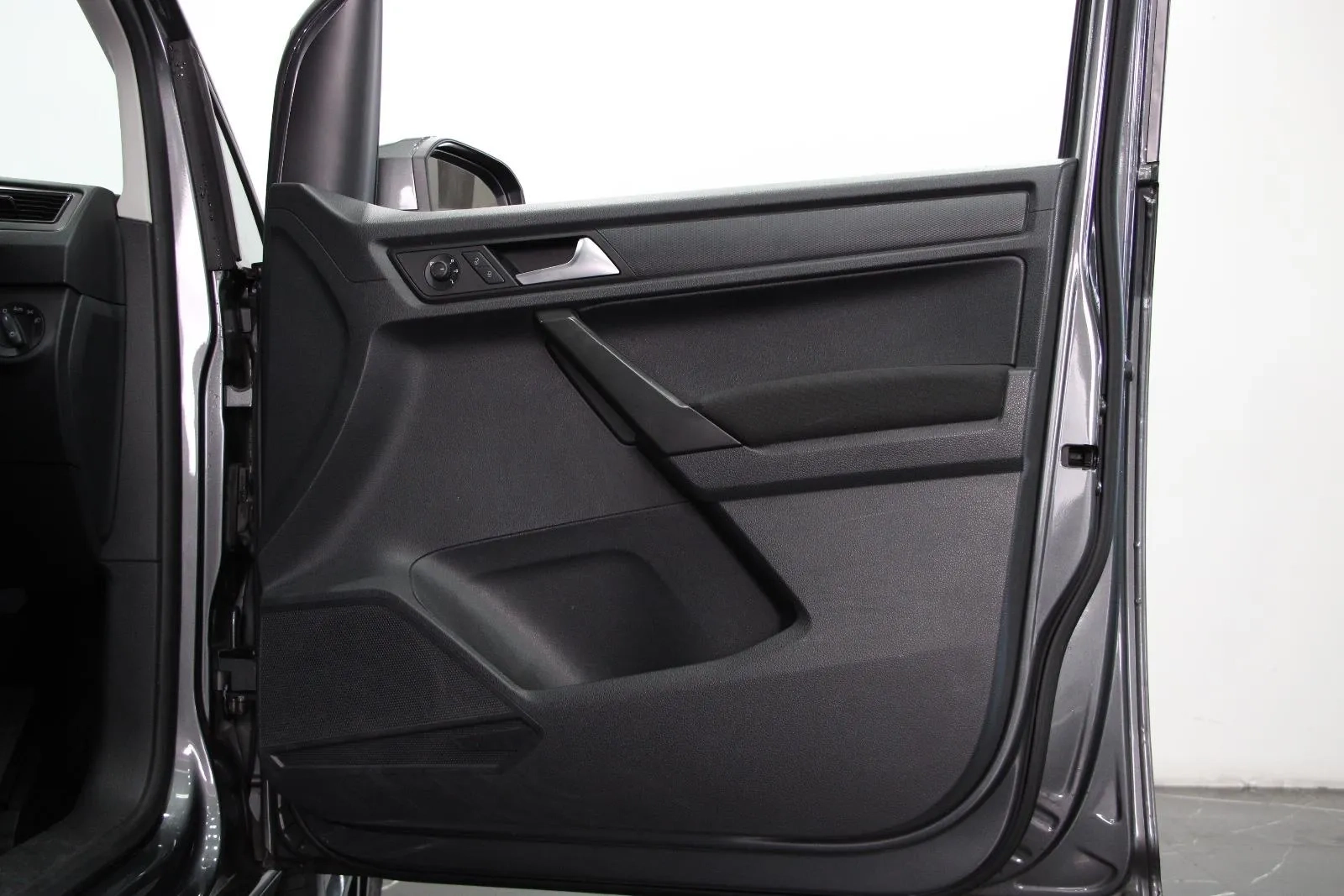 Volkswagen-Caddy-TSI220 Beach