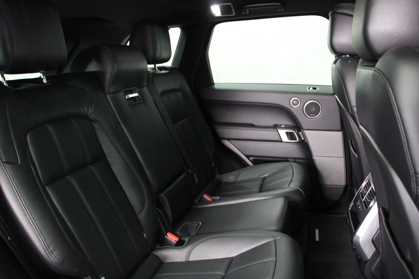 Land Rover-Range Rover Sport-DI6 183kW SE