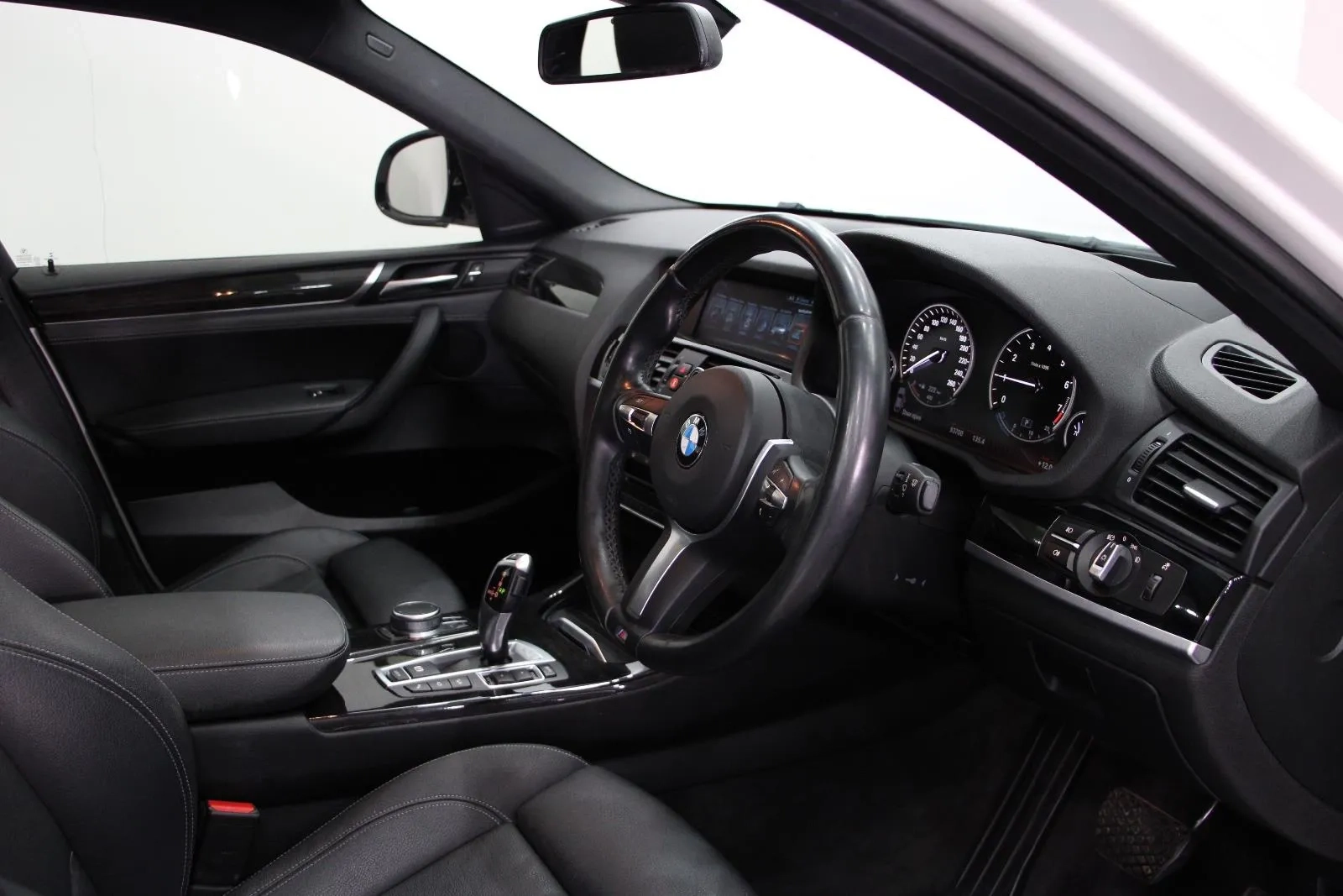 BMW-X4-xDrive20i